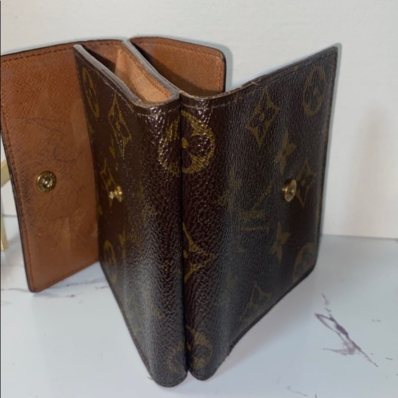 Authentic Louis Vuitton Monogram Wallet - Picture 12 of 14